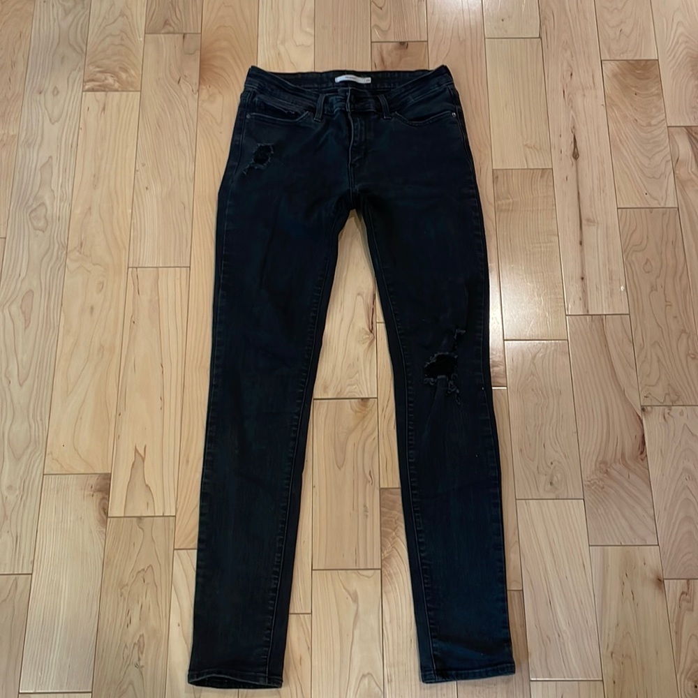LEVIS 711 Skinny Jeans size 29. EUC!